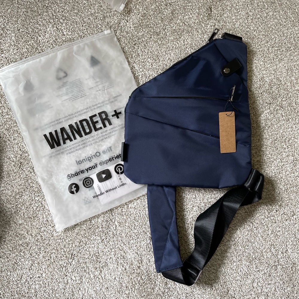 Wander Midnight Blue crossbody bag